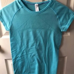 Fly tech Ivivva shirt